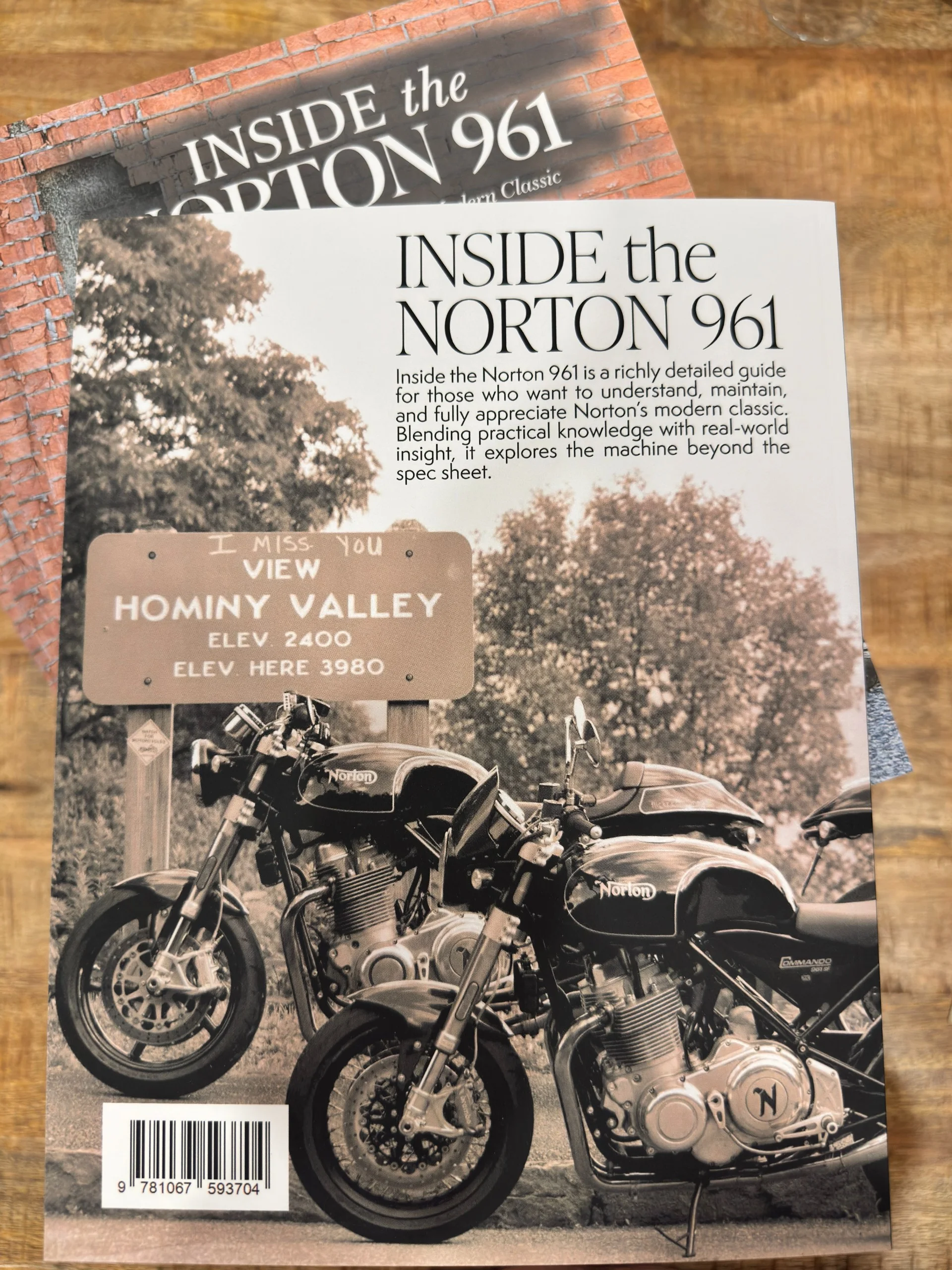 Inside the Norton 961 - Image 2
