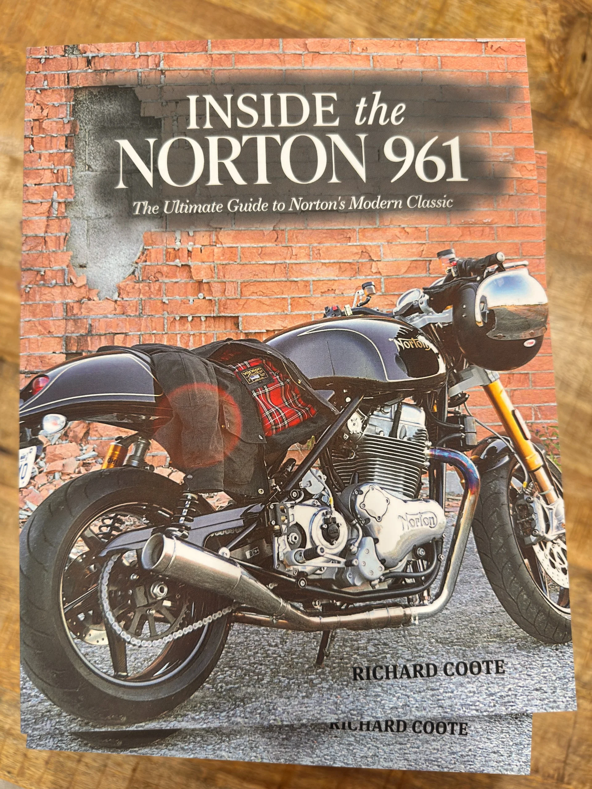 Inside the Norton 961